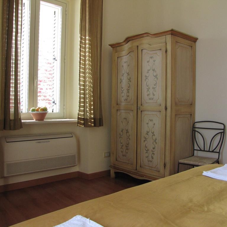 تاورمينا B&B Agon الغرفة الصورة