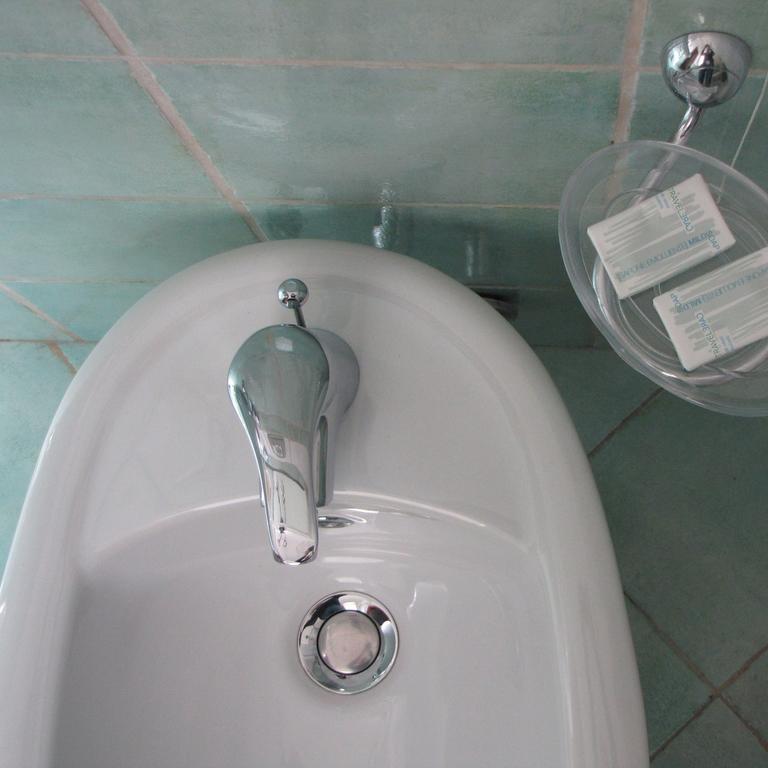 تاورمينا B&B Agon الغرفة الصورة