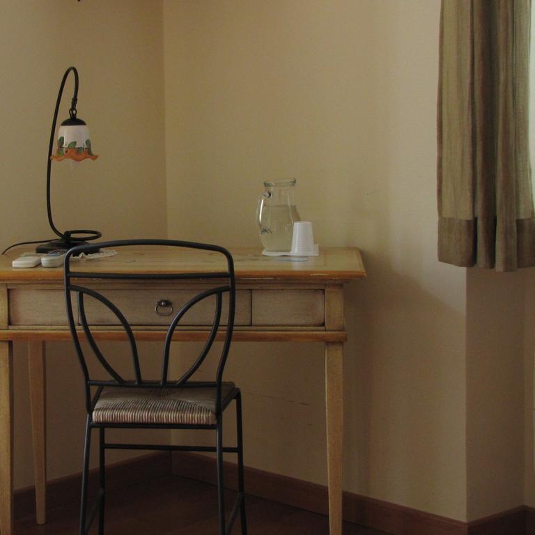 تاورمينا B&B Agon الغرفة الصورة